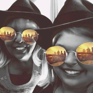 Meet your Posher, Kara